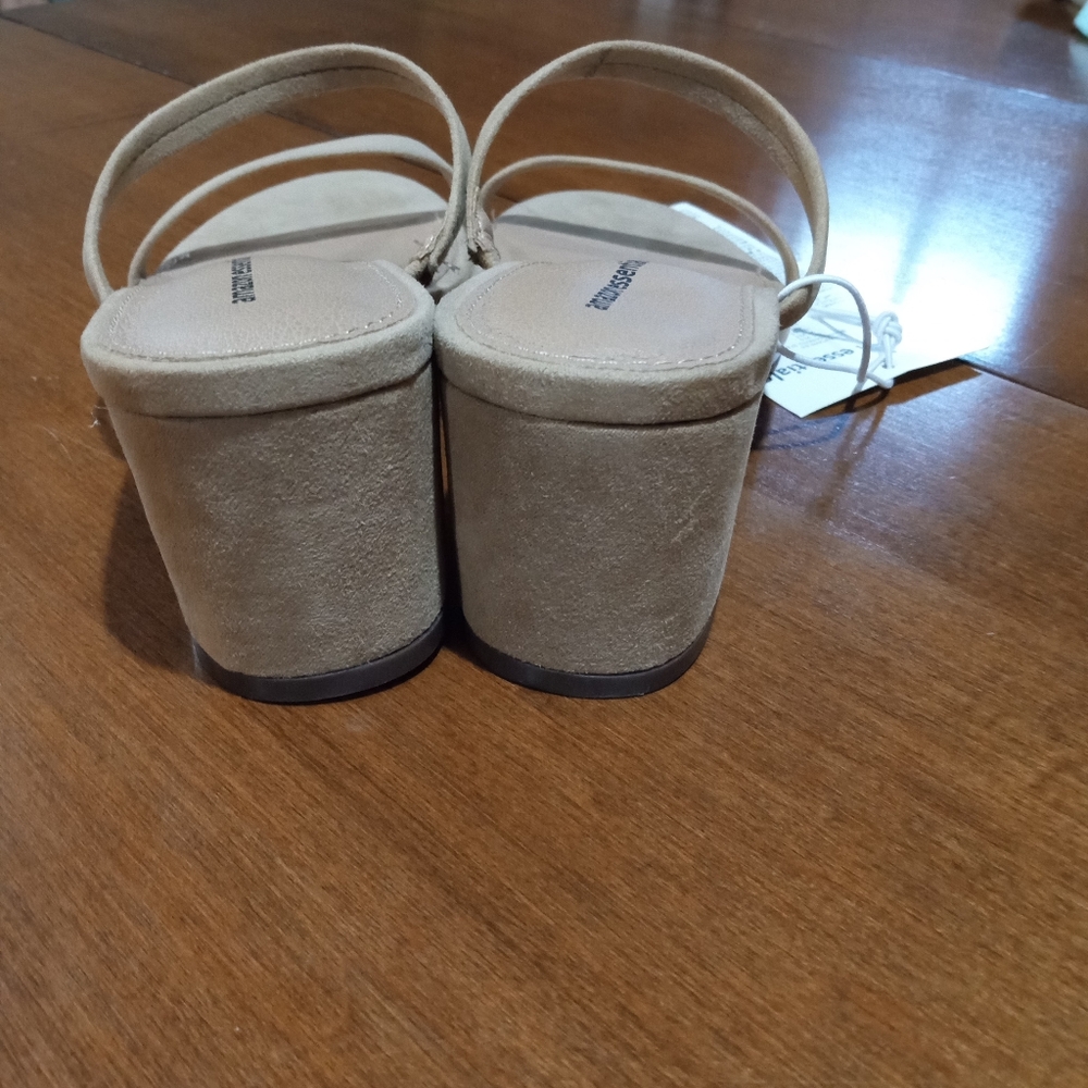 NWT Amazon Essentials Two Strap Slides - Picture 10 of 11